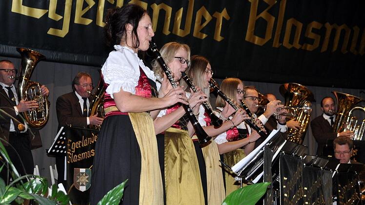 Die Klarinettengruppe spielen eine wichtige Rolle.Arthur Stollberger