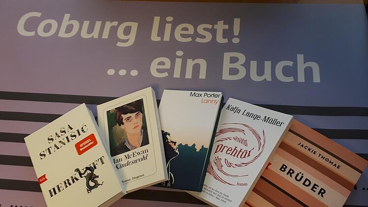 Diese fünf Romane stehen für Coburger Lese-Fans zur Auswahl bei der Abstimmung für "Coburg liest!"