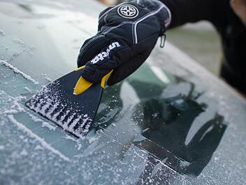 Autobesitzer aufgepasst: In Teilen Frankens kann die Temperatur in den kommenden N&auml;chten auf unter null Grad fallen. Foto: Patrick Pleul, dpa