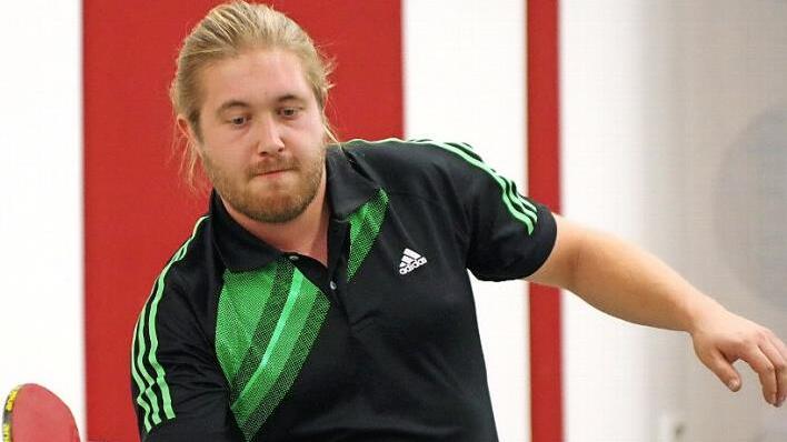 Der SV Rothenkirchen II hat in der Bezirksklasse B wieder die Tabellenführung vor dem TTC Au übernommen. Beim jüngsten 9:5-Sieg gegen den TSV Ebersdorf blieb Oliver Daum (Bild) im Doppel mit Tommy Zinner und in seinen zwei Einzeln unbezwungen.  Foto: Hans Franz