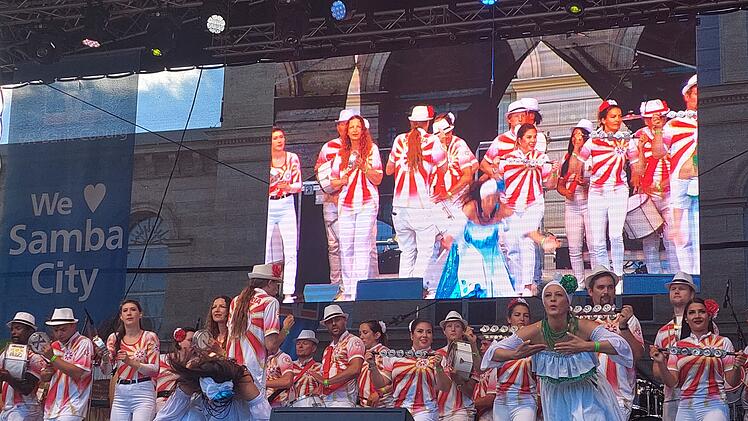 Coburger Samba-Festival 2022 in Bildern: so bunt und energiegeladen wurde gefeiert