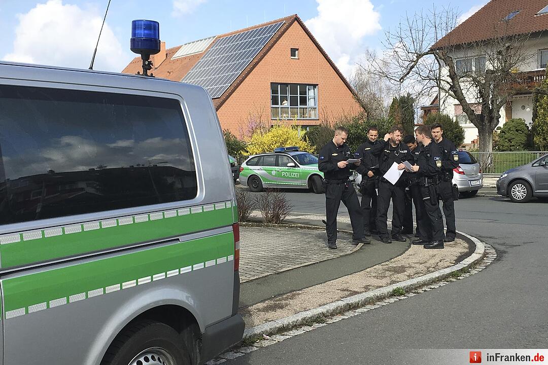 Erste Bilder: Bankfiliale in Kornburg ueberfallen