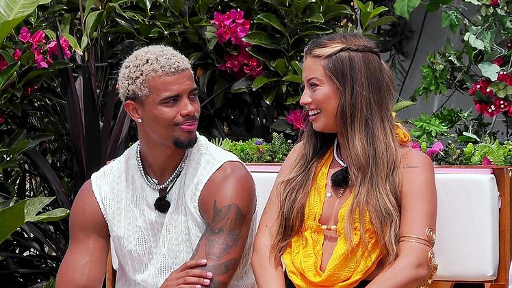 Dion und Gaby sind ein Couple - obwohl sie ihn "irgendwie kalt lässt".