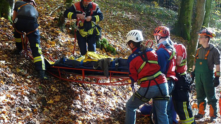 ... wird der Verletzte geboren ...