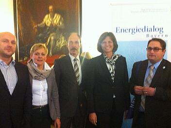 Vertreter der Bürgerinitiativen trafen Wirtschaftsministerin Ilse Aigner (Zweite von rechts) in München. Foto: privat