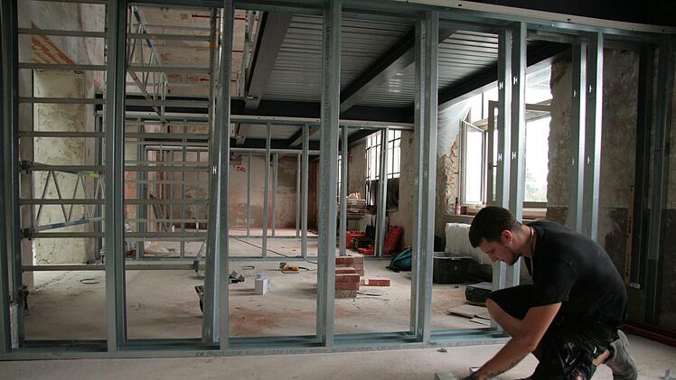 Großbaustelle über dem Busbahnhof. Foto: Jürgen Gärtner