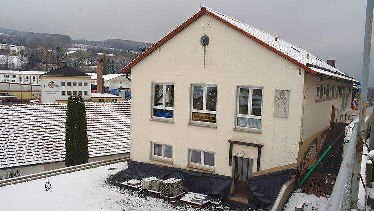 Die Gemeinde Motten wird die Abdichtungsarbeiten für den Sockel des Josefsheims in voller Höhe übernehmen. Foto: Stephanie Elm