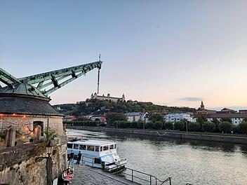 W&uuml;rzburg: Festung und Co. f&uuml;r eine Nacht v&ouml;llig dunkel - Stadt beteiligt sich an Earth Night
