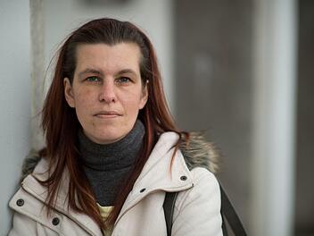 Karlsruhe: Sandra Schlensog  initiierte eine Online-Petition, mit der Gesundheitsminister Spahn (CDU) aufgefordert wird, Hartz IV selbst auszustesten.  Foto: Marijan Murat/dpa