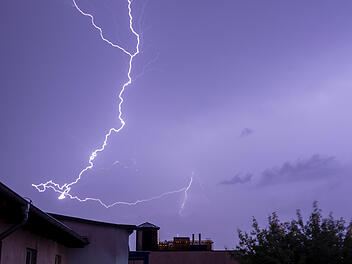 DWD warnt am Wochenende vor starken Gewittern in Franken