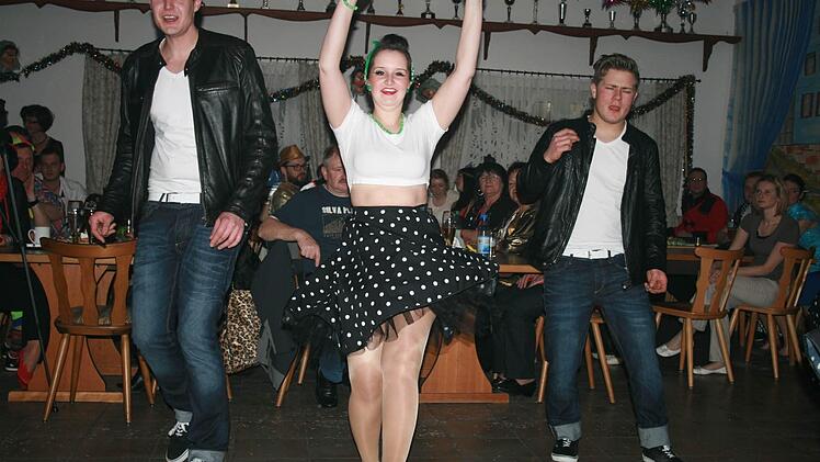 Altweiberfasching in Gefäll  Foto: Sell