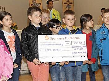 Mit der Spende der Kommunionkinder aus Buckenhofen wird Kindern in Ghana geholfen.  Foto. Gitta Lauger