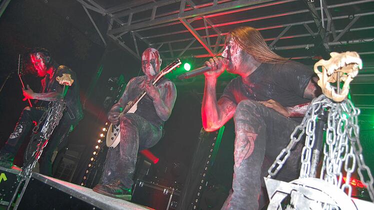 Waren zweifelsfrei die absoluten Headliner des diesjährigen Summerblast Festivals: VARG mit einer faszinierenden Show! Foto: Rolf Krebs