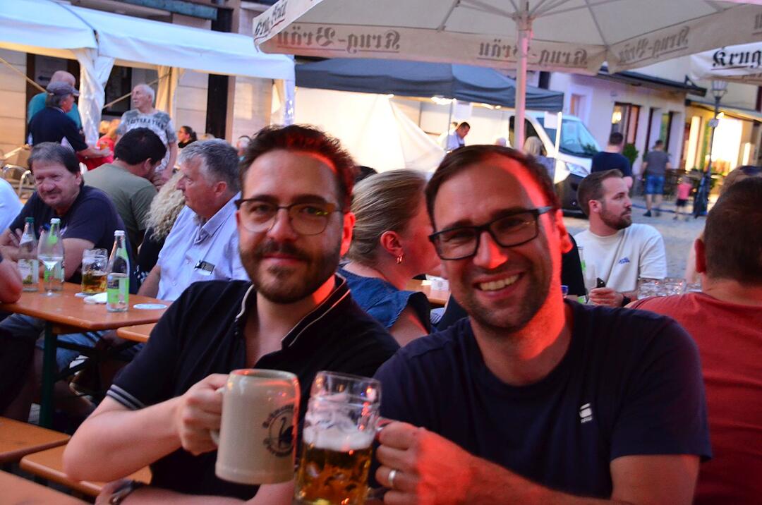 Auf dem Marktplatz Ebermannstadt wird gefeiert!
