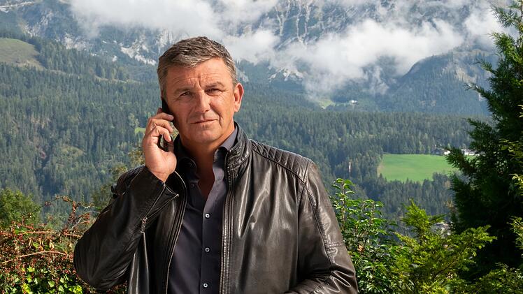 Hans Sigl hat im Podcast "SWR1 Leute" verraten, wie er sich seinen Ausstieg beim "Bergdoktor" vorstellt.