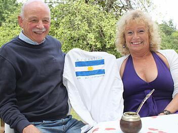 Bei aller Wertschätzung für die deutsche Mannschaft: In ihrem Klein-Argentinien in der Frankenleite drücken Heddy und Luis Lüdden, die im Land des Tango und der Gauchos geboren sind, im Finale am Sonntag Messi & Co. die Daumen. Foto: Stephan Tiroch