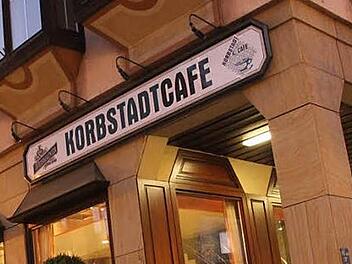 Der Pächter des Korbstadtcafés am Lichtenfelser Marktplatz hört zum Jahresende auf.  Foto: Tobias Kindermann