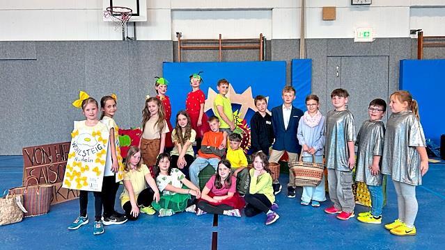 Das Bild zeigt die Klasse 3 b.  Freiherr-von-Lutz-Grundschule M&uuml;nnerstadt