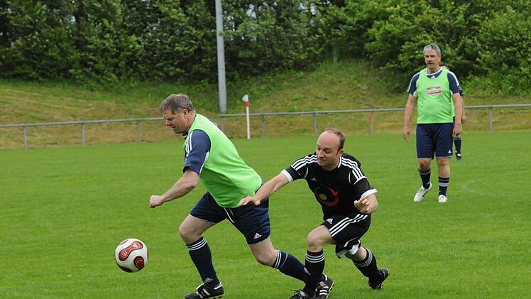 Bayerische-Fußball-Klerus-Auswahl vs. Promi-Mannschaft Münnerstadt - 2.6.2013 Münnerstadt