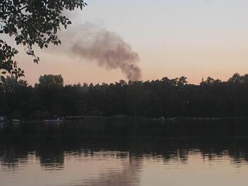 Die Rauchwolke lenkte die Zuschauer zum Teil ab. Fotos: Michael Busch