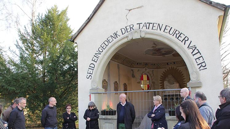 Wer Eigentümer der sanierungsbedürftigen Kapelle auf dem Heldenfriedhof ist, ist noch nicht geklärt.