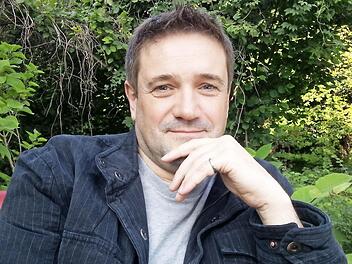 Der Schriftsteller Markus Orths liest heute in Erlangen aus seinem Buch "Alpha & Omega. Apokalypse für Anfänger".  Foto: Kulturamt