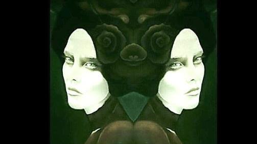 Magische Frauen sind oft Motiv von Gabriele June Michel.