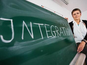 Christine Witton hofft, dass sich Bürger und Asylbewerber im Kreis Kronach annähern und austauschen.  Foto: Hendrik Steffens