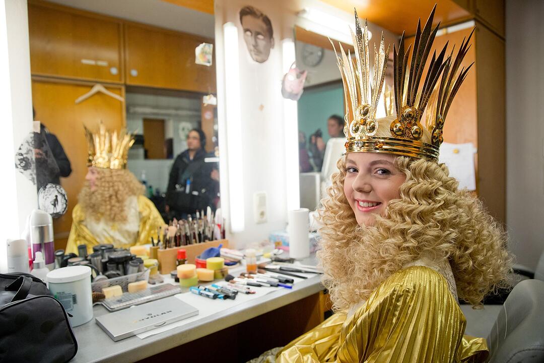 Erste Anprobe Nürnberger Christkind