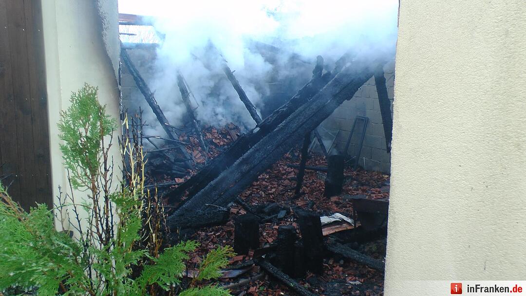 Gemeindehaus in Altenmuenster Ortskern niedergebrannt