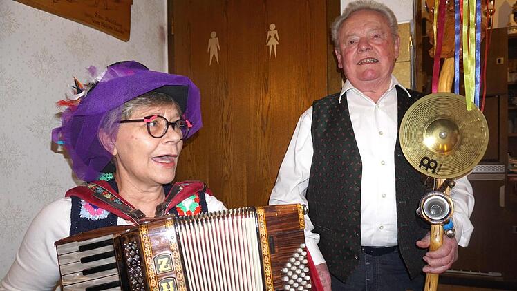 Emmi Weiß und Fritz Rabenstein waren in ihrem Element.   Foto: Richard Sänger