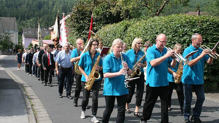 Festzug zum 50. Geburtstag der DJK Oehrberg. Foto: Gabriele Sell