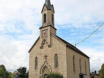 Die Kirche in Burghausen ist 140 Jahre alt. Foto: Heike Beudert