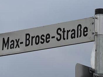 Hallstadt hat eine Max-Brose-Straße. In Coburg ist sie umstritten. Foto: Ronald Rinklef