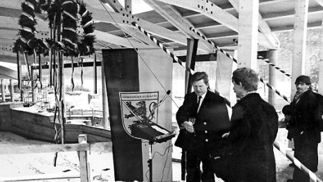 Am 26. Februar 1988 wurde Richtfest am Freizeitbad Atlantis gefeiert. Es war ein eisiger Wintertag. Foto: FT-Archiv