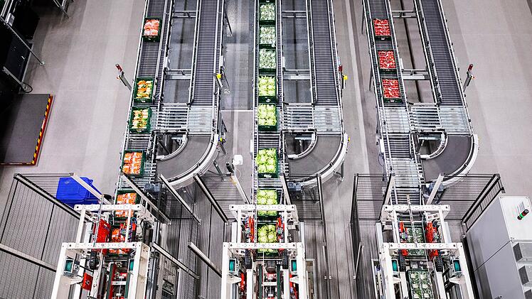 Kaufland-Standort in Bayern: Hier räumen jetzt Roboter die Waren ins Regal