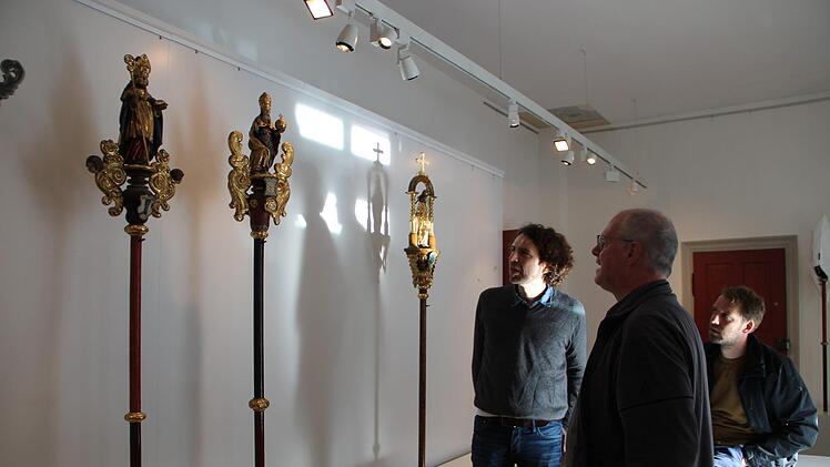 Im Hennebergmuseum wird eine Sonderausstellung mit den Zunftstangen der Stadtpfarrkirche stattfinden.Heike Beudert