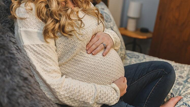 Paracetamol w&auml;hrend der Schwangerschaft wird bislang als ungef&auml;hrlich beurteilt.