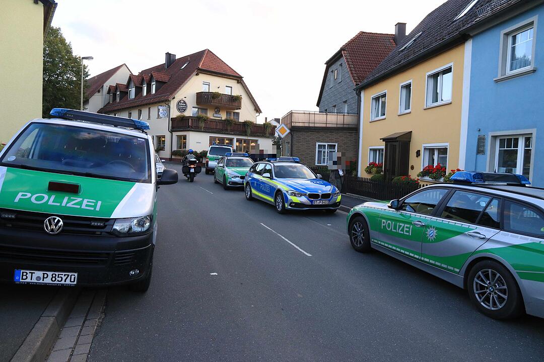 Polizei riegelt Plankenfels ab