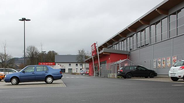 Zwischen Rothenkirchen und Pressig wurde auf der gr&uuml;nen Wiese ein neuer Supermarkt gebaut. Foto: Andreas Schmitt