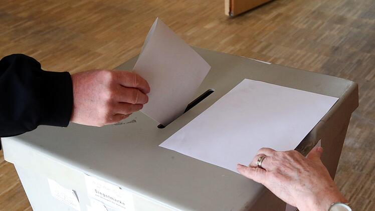 In vielen fränkischen Städten stehen Stichwahlen an. Termin: 29. März 2020. Symbolfoto: Bodo Schackow/dpa
