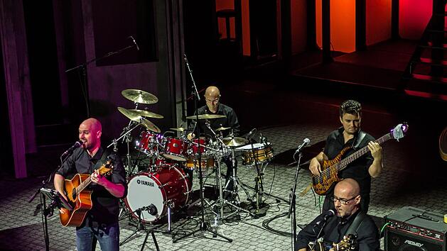Reichlich Applaus verdiente sich die Band Black Star bei ihrem Auftritt im Landestheater Coburg im Rahmen des Festivals "It'z Jazz".Foto: Jochen Berger