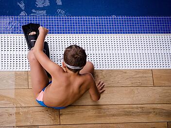 Der Siebenjährige wollte einen Ball aus dem Becken holen. Symbolbild: pixabay.com/pexels.com