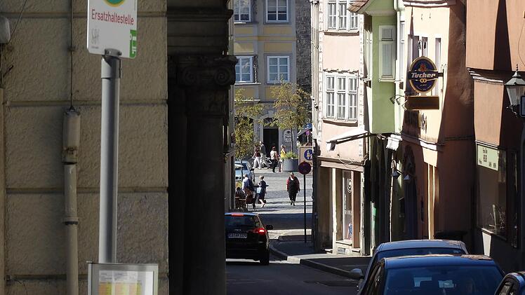 Sommer-Impressionen aus Coburg: Blick zum Marktplatz von der Steingasse ausFoto: Jochen Berger