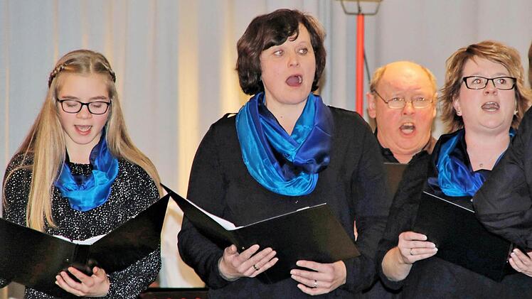 Der Chor Mirjam aus Thundorf war erstmals zu Gast beim Neujahrskonzert des Musikvereins Maßbach und begeisterte die Zuhörer.  Foto: Dieter Britz
