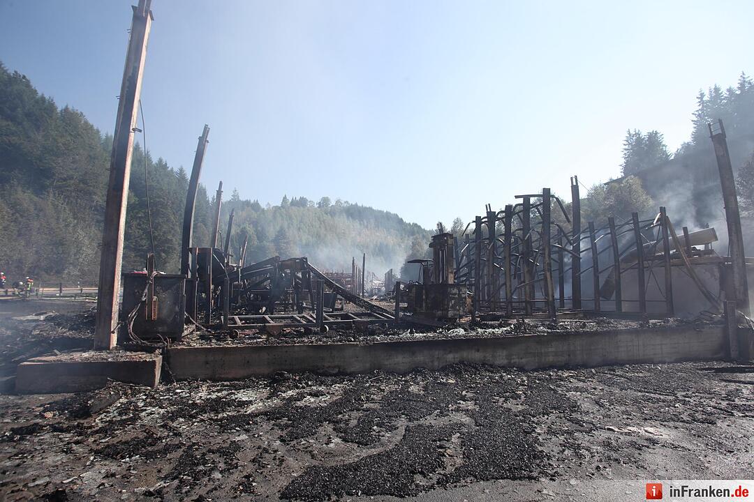 Verwüstung nach Sägewerk-Brand