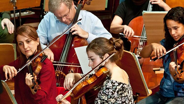 Das Philharmonische Orchester beim Concertino im Coburger Kongresshaus.Foto: Jochen Berger