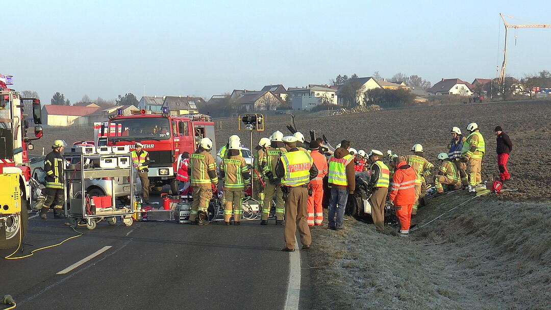 Kreis Haßberge: 29-Jährige stirbt bei schwerem Frontal-Crash