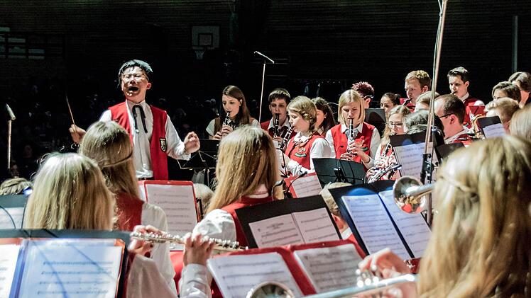 Impressionen vom Weihnachtskonzert in der Franz-Goebel-HalleFoto: Jochen Berger