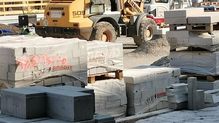 N&uuml;rnberg: Veitsh&ouml;chheimer Stra&szlig;e bald in Abschnitten gesperrt - Linienbusse umfahren Baustelle